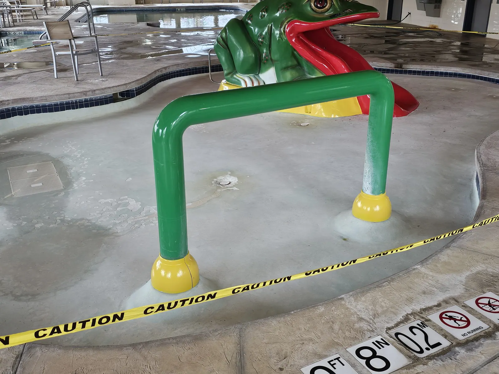 Comfort Inn hotel kids splash pool before coating by DC Coatings
